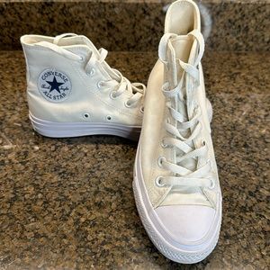 Converse Chuck Taylor High Tops Size 7 White